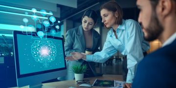 Các chuyên gia phân tích về lợi ích của Ortho-K